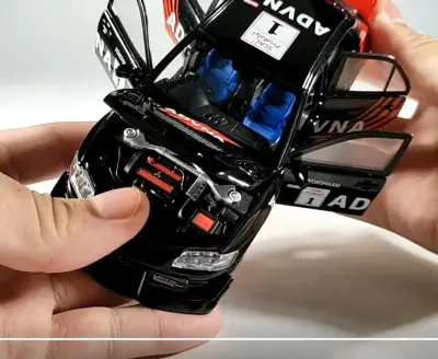 Auto Mitsubishi Lancer Evo IX9 luces y Sonido 1:32 - miniatura 4