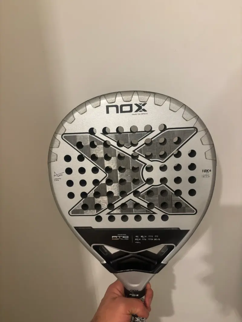 Pala de pádel NOX AT10 Genius 18K - 1