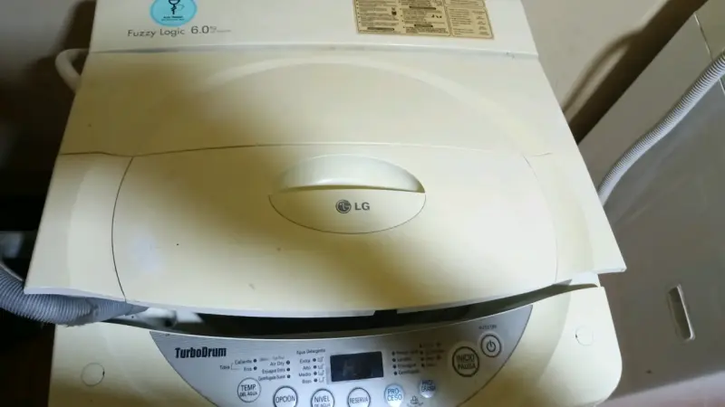 Lavadora LG TurboDrum 6.0 kg usada - 4