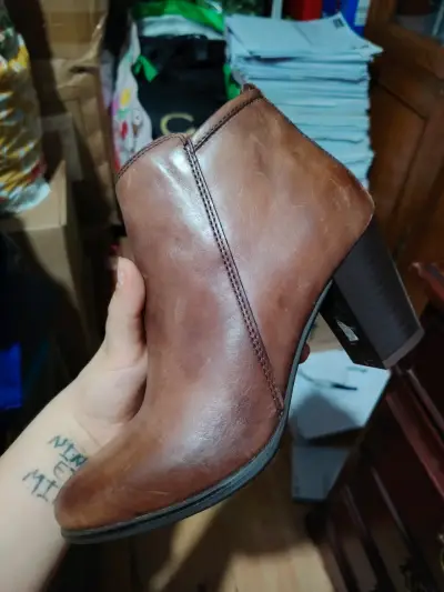 Botines de cuero marrón André con tacón Número 36 - miniatura 2