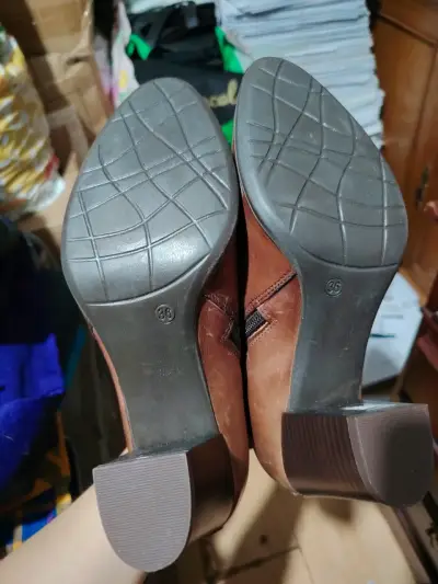Botines de cuero marrón André con tacón Número 36 - miniatura 3