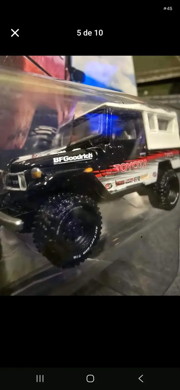 Miniatura Johnny Lightning Toyota Land Cruiser - 3