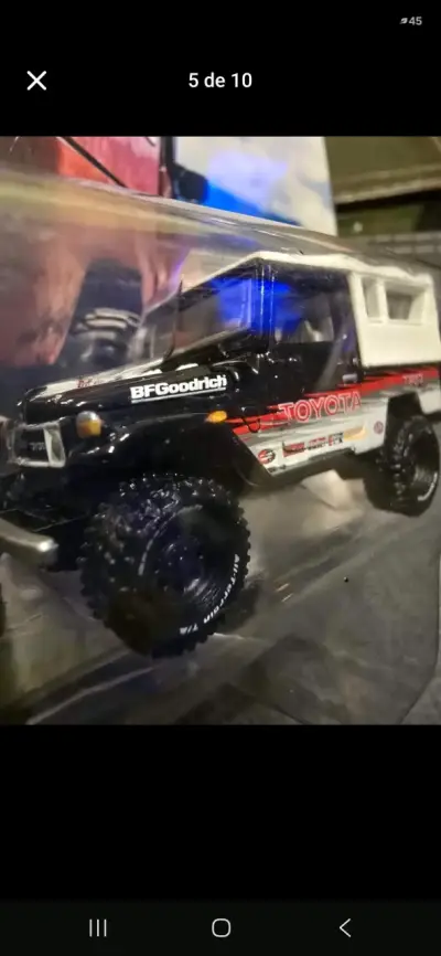 Miniatura Johnny Lightning Toyota Land Cruiser - miniatura 3