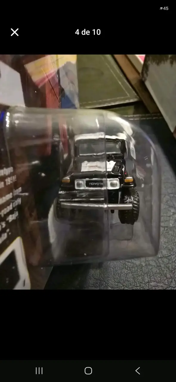 Miniatura Johnny Lightning Toyota Land Cruiser - 4