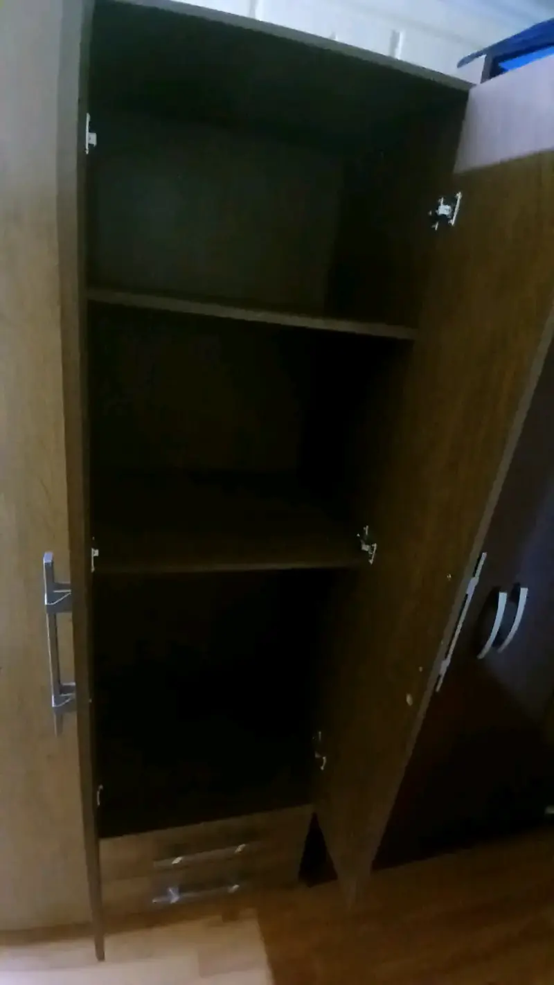Closet de Madera con Puertas y cajones - 3