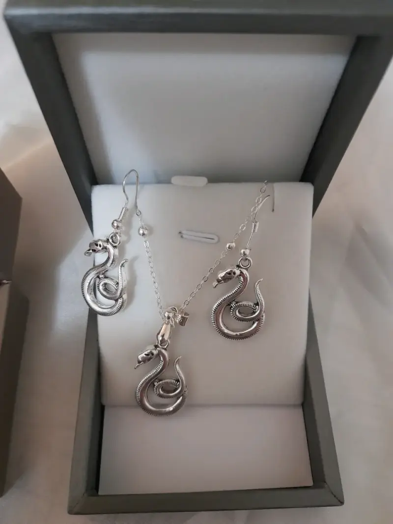 Conjunto de joyería baño con diseño de serpient - 3