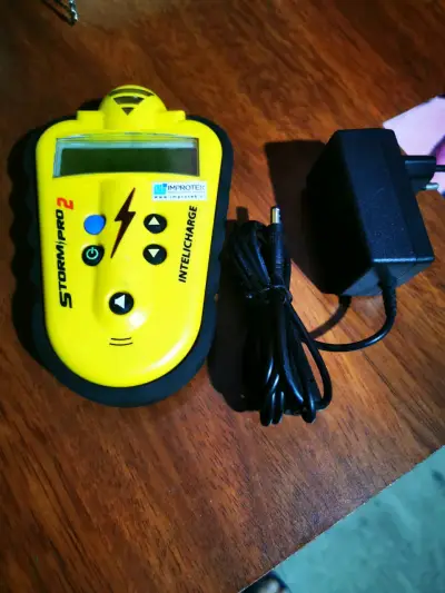 Detector de tormentas eléctricas marca storm pro 2 - miniatura 1