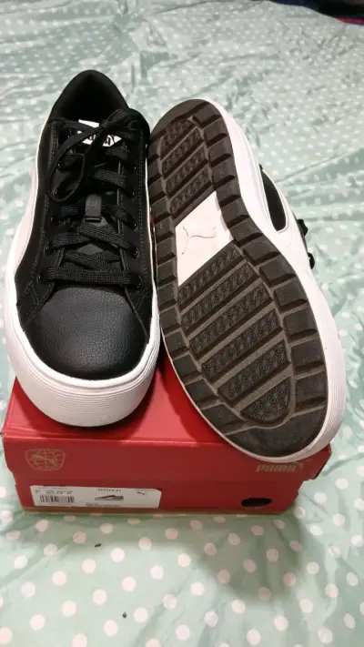 Zapatillas negras Puma Kaia 2.0 para mujer - miniatura 1