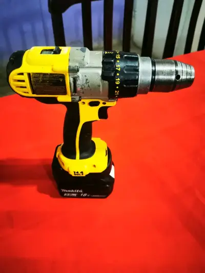 Taladro Inalámbrico DeWalt con Baterías Makita - miniatura 4