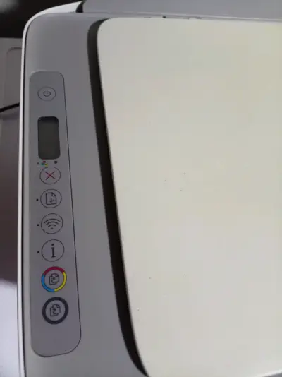 Impresora multifuncional HP DeskJet 2700 - miniatura 3