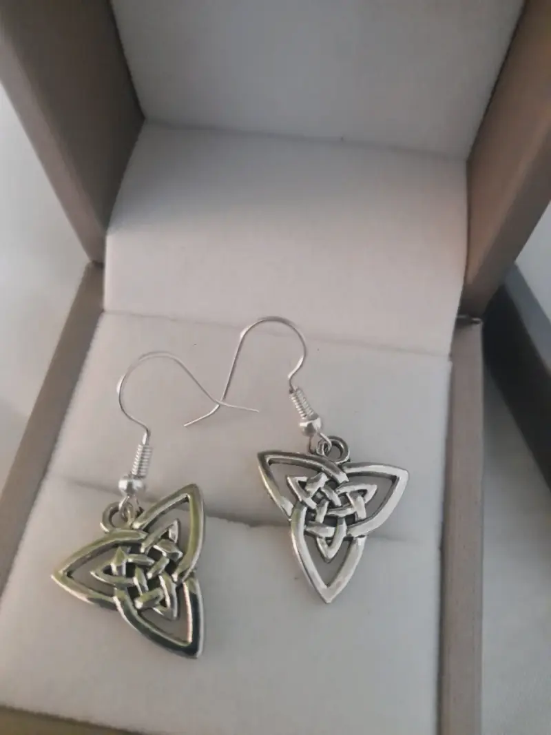 Set de pulsera y aros con diseño celta - 2