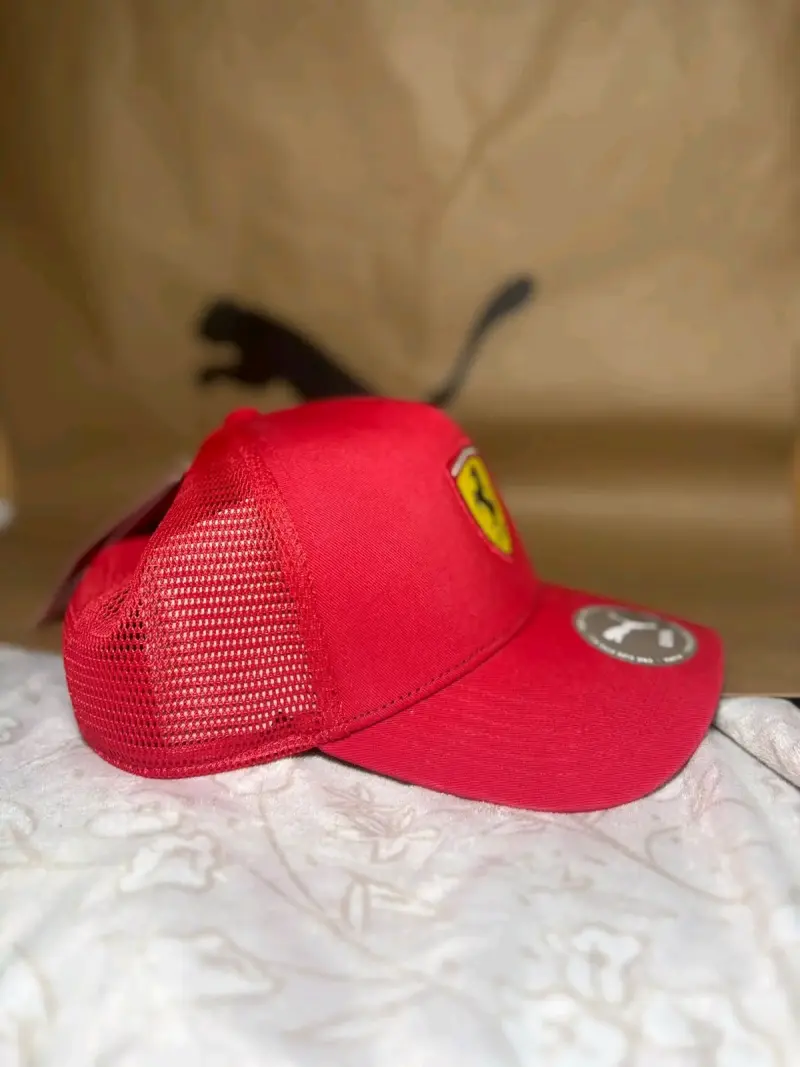 Gorra roja Ferrari Puma edición especial - 2