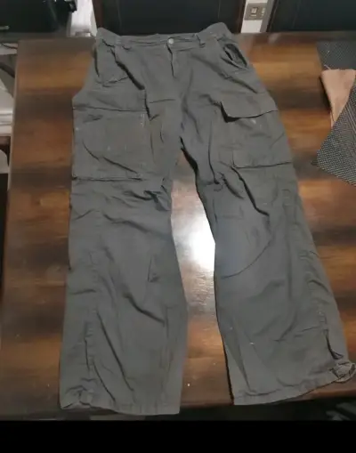 Pantalones cargo beige para hombre con bolsillos - miniatura 4