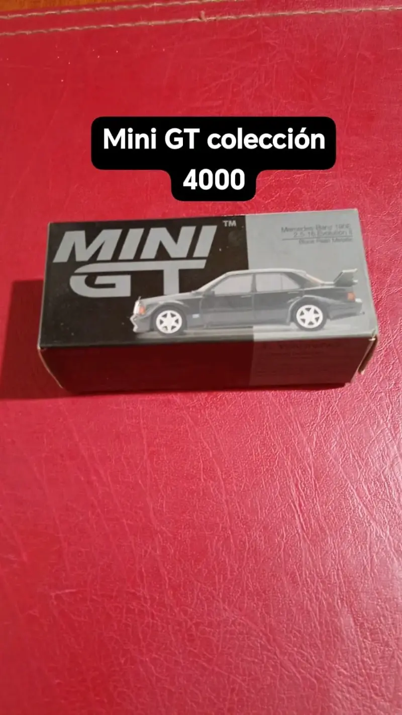 Auto de colección Lamborghini Essenza SCV12 Tomica - 2