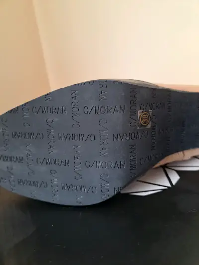 Botines de cuero beige con tacón alto C/Moran - miniatura 2