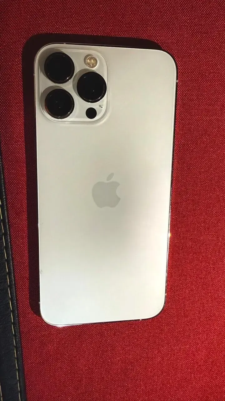 iPhone 13 Pro Max en excelente estado - 3