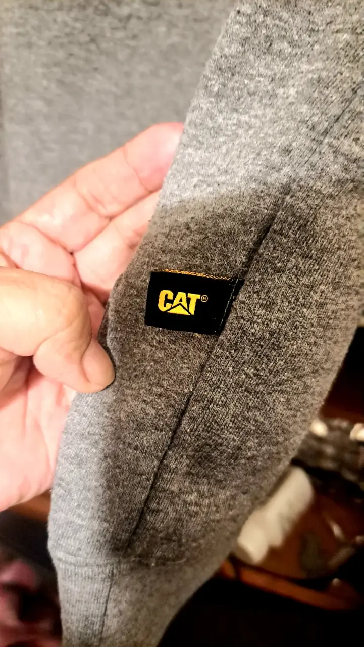 Polerón con capucha gris CAT para hombre - 2