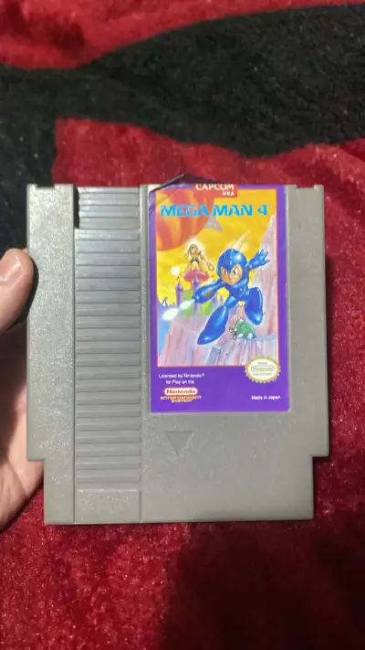 Cartucho de juego Mega Man 4 para NES - miniatura 1