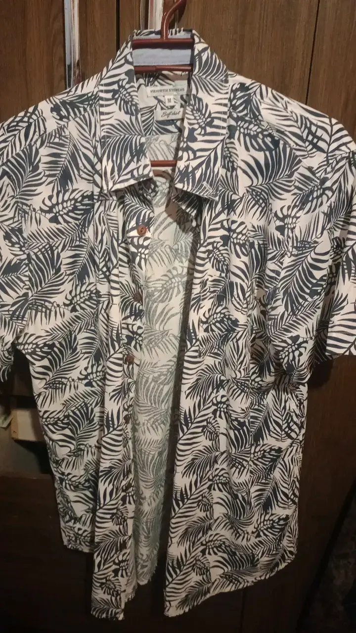 Camisa estampada de hojas para hombre