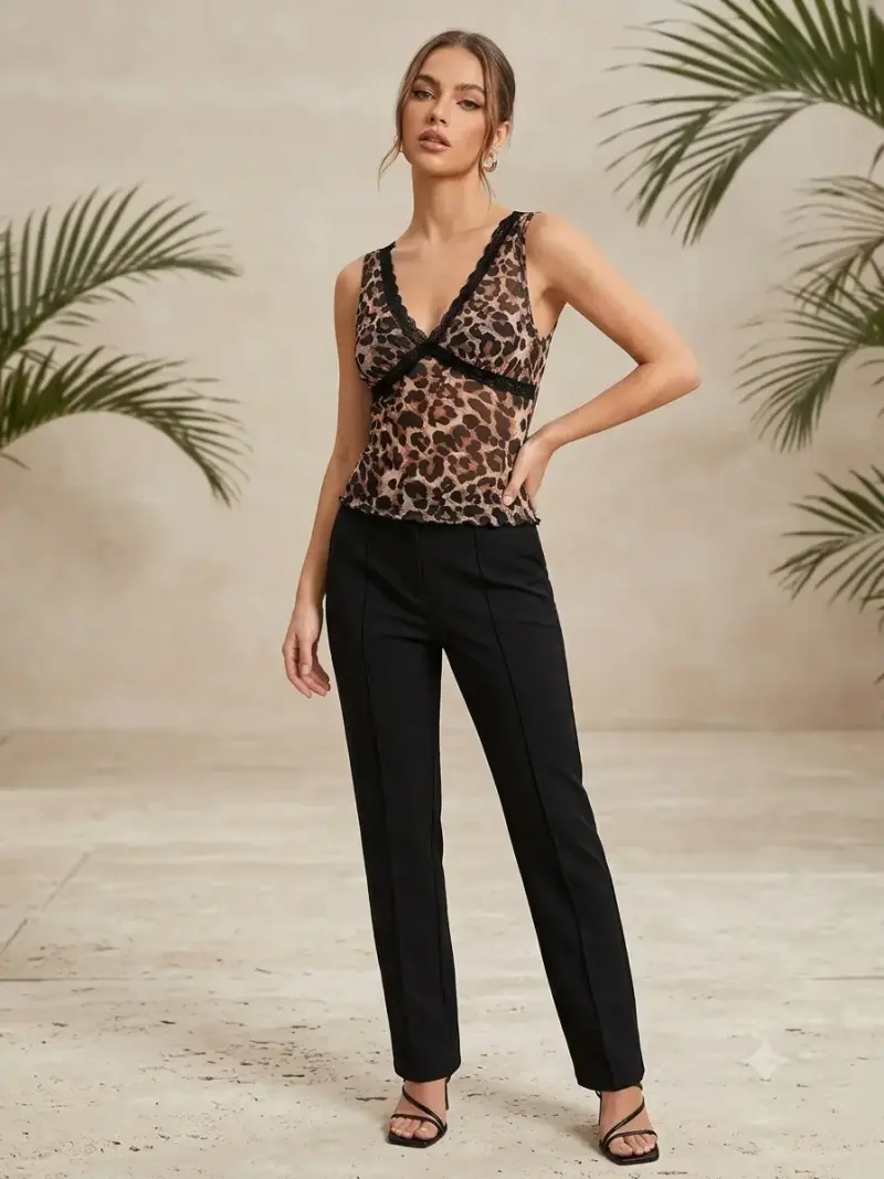 Blusa de encaje con estampado animal print - 3