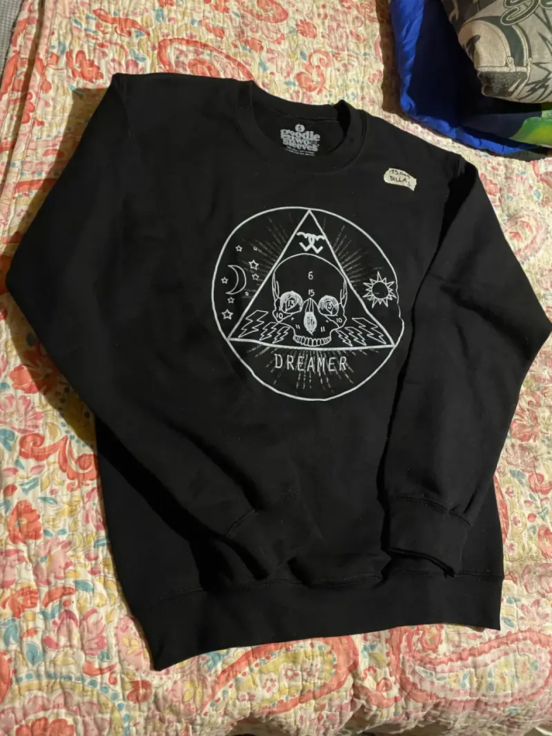 Polerón unisex con diseño gráfico variado - 5