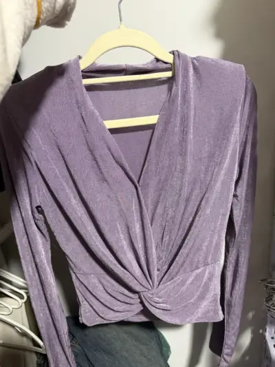 Blusa blanca de satén para mujer - miniatura 5