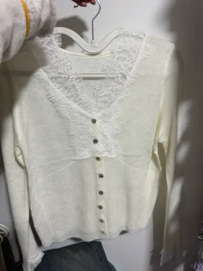 Blusa cruzada de mujer color beige elegante - miniatura 5