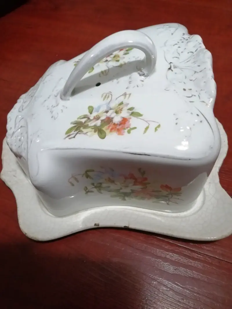Mantequera de porcelana con diseño floral vintage - 2