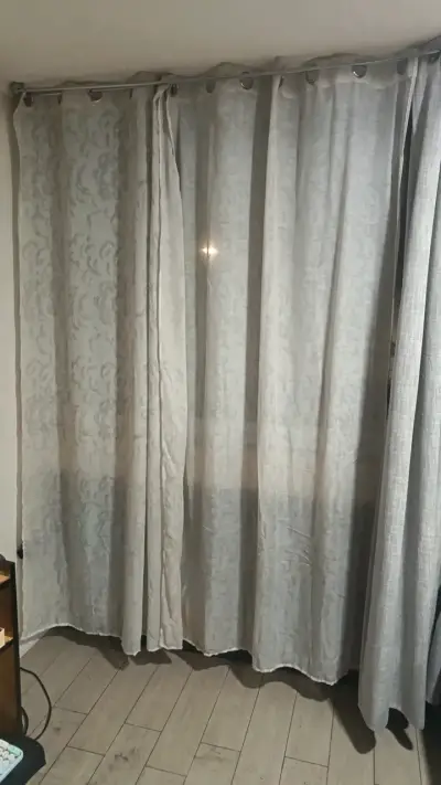 Cortinas de tela translúcida beige - miniatura 1