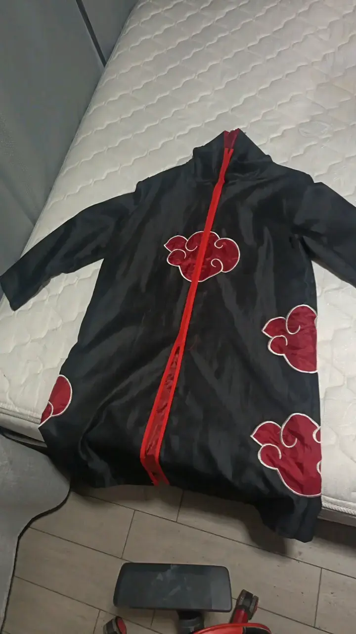 Capa cosplay Akatsuki negra y roja
