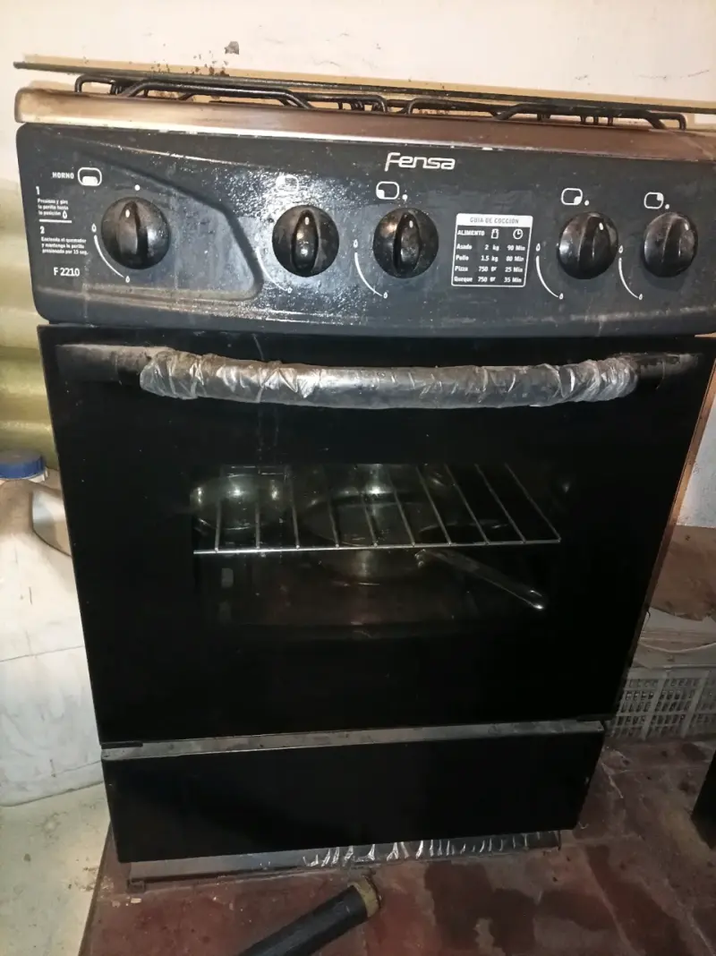 Cocina a gas Fensa con horno incorporado - 4