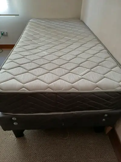Cama americana de 1 plaza en buen estado - miniatura 2