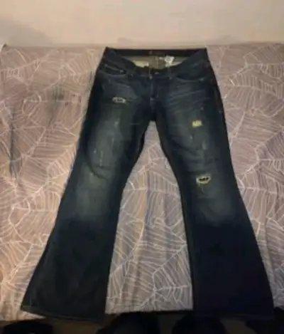 Jeans de mezclilla azul oscuro Cruel para mujer - miniatura 1