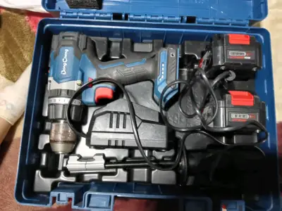 Taladro inalámbrico con batería recargable Dong Cheng - miniatura 2