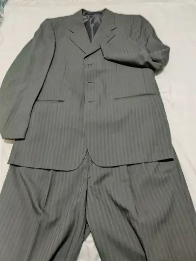 Traje formal gris para hombre - miniatura 2