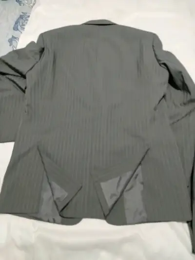 Traje formal gris para hombre - miniatura 3