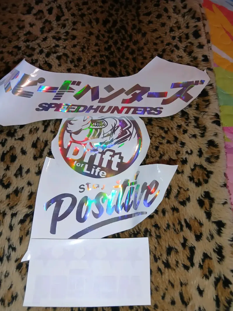 Stickers Personalizados para Vehículos y Decoración - 2