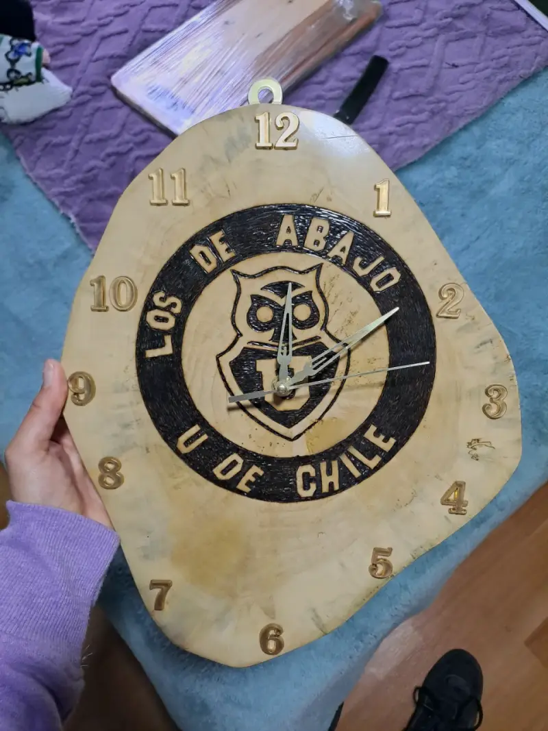 Reloj de pared artesanal U de Chile - 3