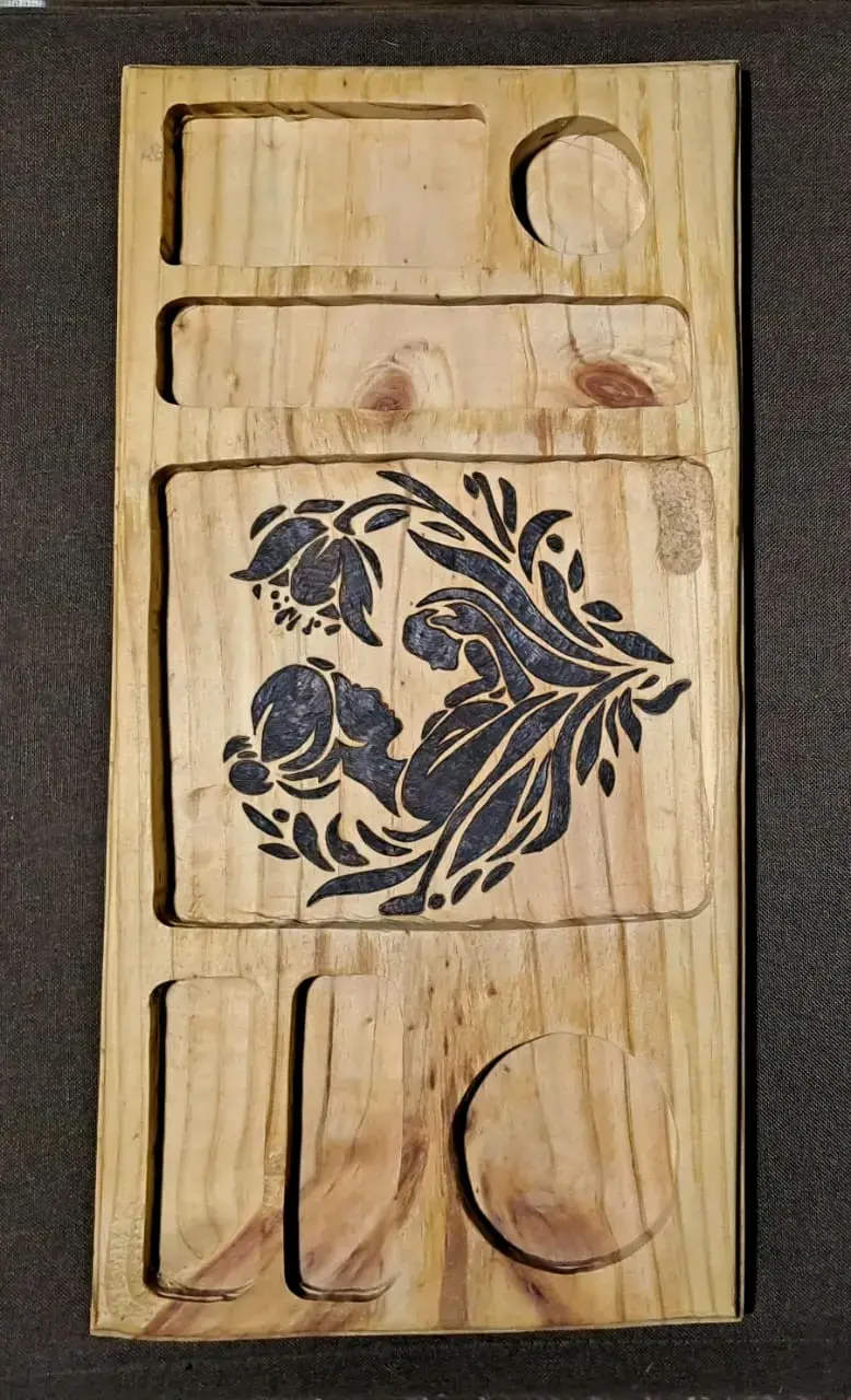 Tablas de madera con dibujo quemado - 2