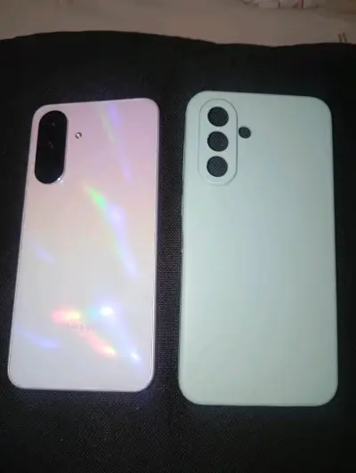 Samsung Galaxy A36 5G con caja original - miniatura 1