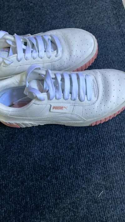 Zapatillas deportivas blancas Puma para mujer - miniatura 1