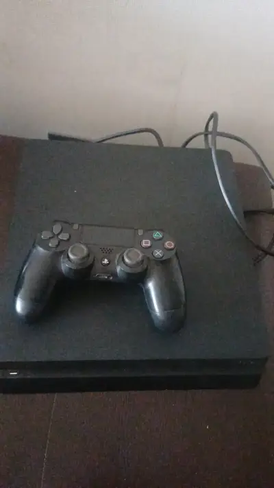 Consola PlayStation 4 con Control DualShock - miniatura 1