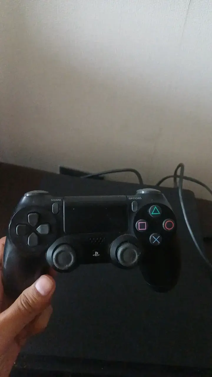 Consola PlayStation 4 con Control DualShock - 2