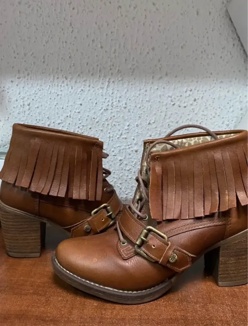 Botines de cuero marrón con flecos Hush Puppies - 2