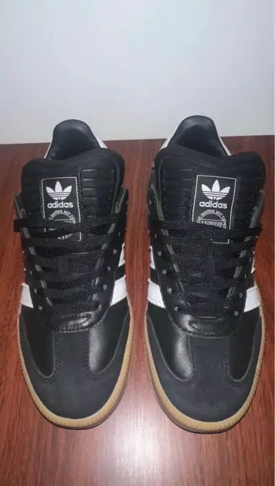 Zapatillas Adidas Samba negras y blancas - miniatura 1