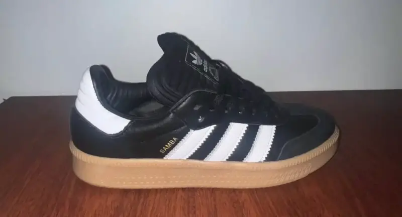 Zapatillas Adidas Samba negras y blancas - 2