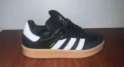 Zapatillas Adidas Samba negras y blancas - miniatura 2