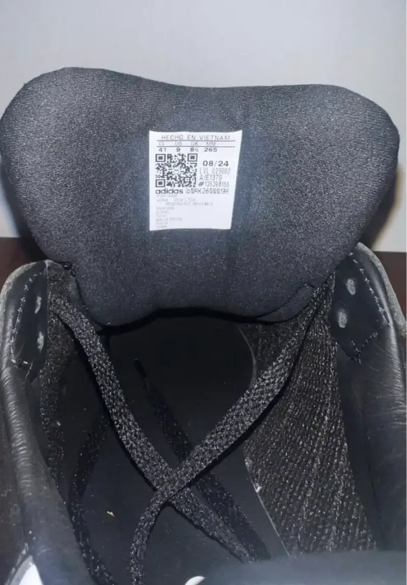 Zapatillas Adidas Samba negras y blancas - 4
