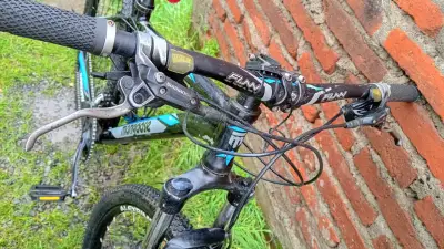 Bicicleta de montaña Mongoose con suspensión - miniatura 2