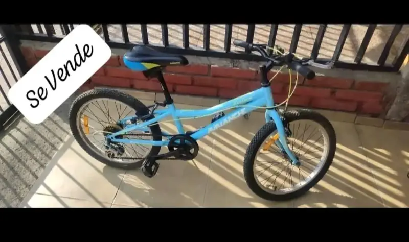 Bicicleta Avalanche para niños en buen estado - 2